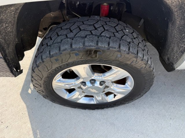 Used 2018 Silver Ice Metallic Chevrolet LTZ image 9