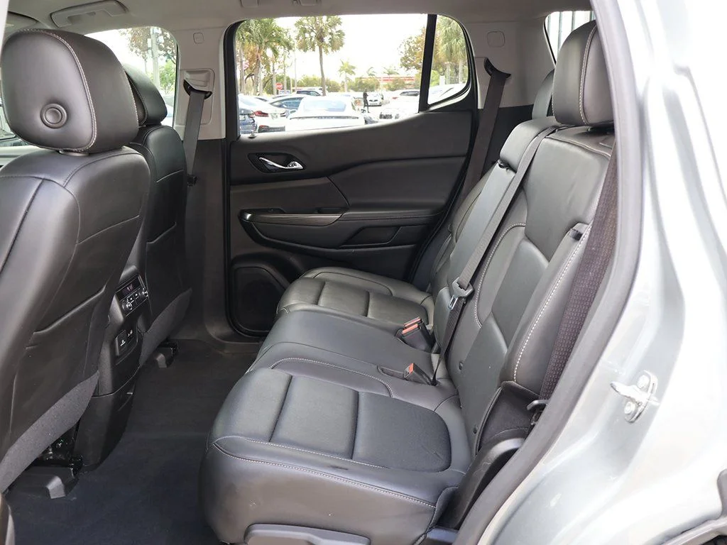 Used 2023 Silver GMC SLT image 37
