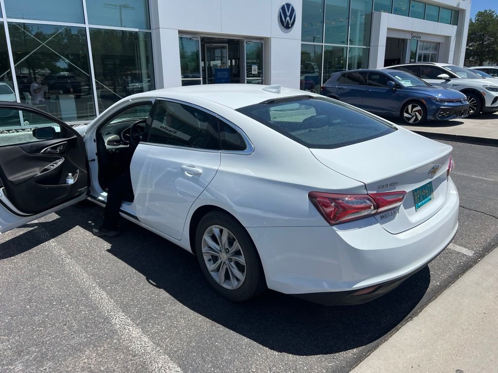 Used 2021 White Chevrolet LT image 5