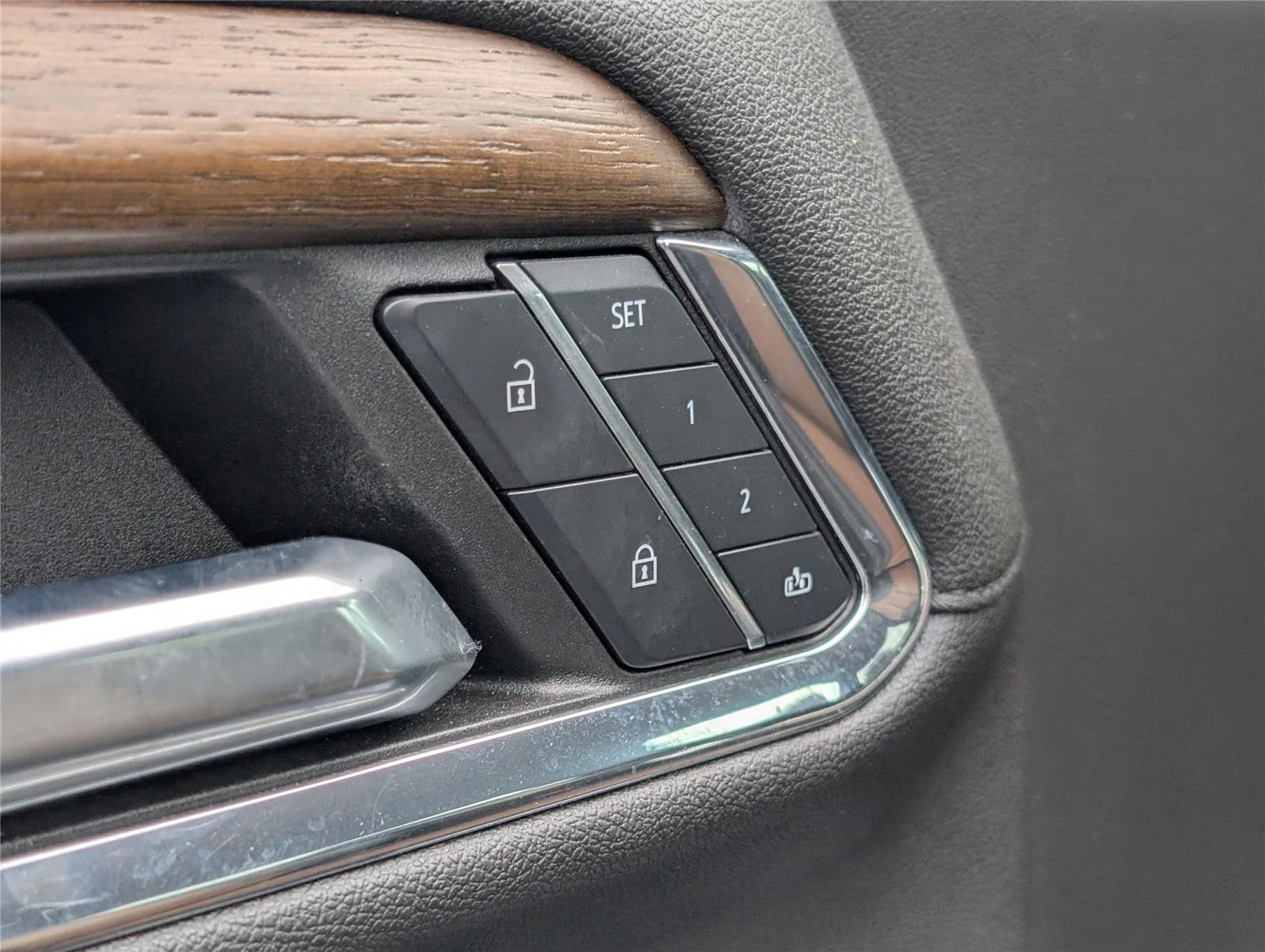 Used 2024 Black Chevrolet High Country image 16