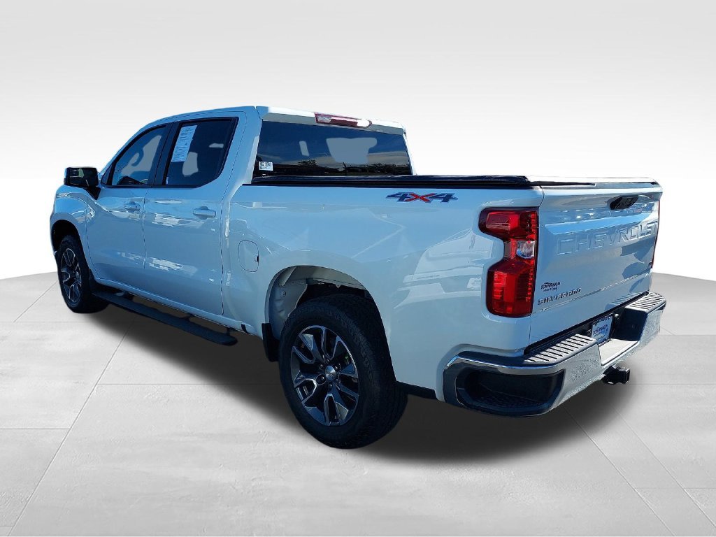 Used 2024 White Chevrolet LT image 3