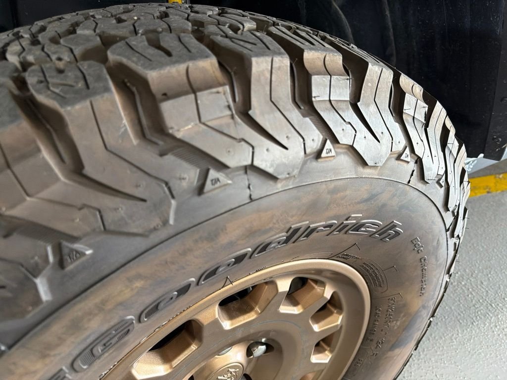 Used 2021 Snazzberry Pearlcoat Jeep Unlimited Rubicon 392 image 9