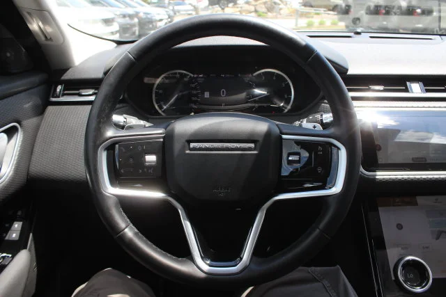 Used 2022 White Land Rover S image 11