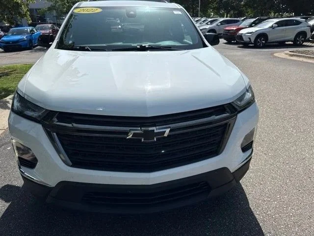 Used 2022 Summit White Chevrolet LS image 2