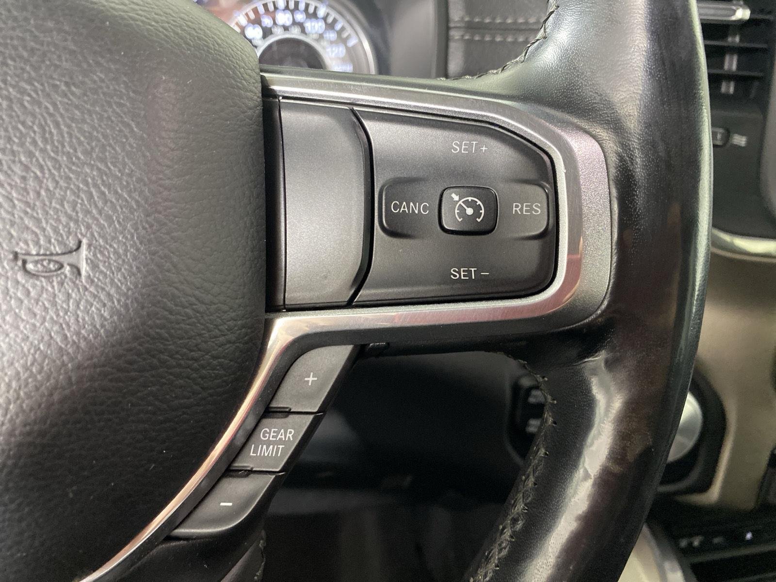 Used 2019 Delmonico Red Pearlcoat Ram Laramie image 14