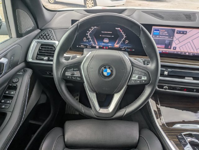 Used 2026 White BMW sDrive40i image 11