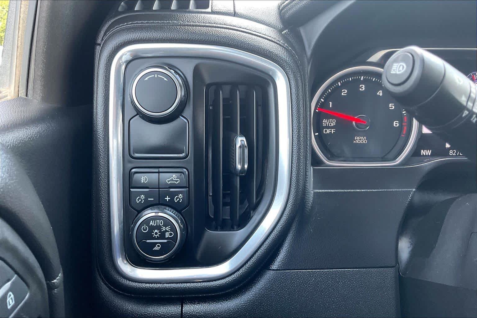 Used 2019 Cajun Red Tintcoat Chevrolet High Country image 34