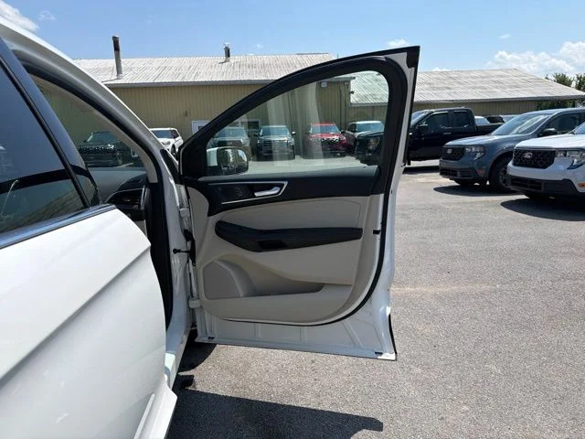 Used 2023 White Metallic Ford Titanium image 71