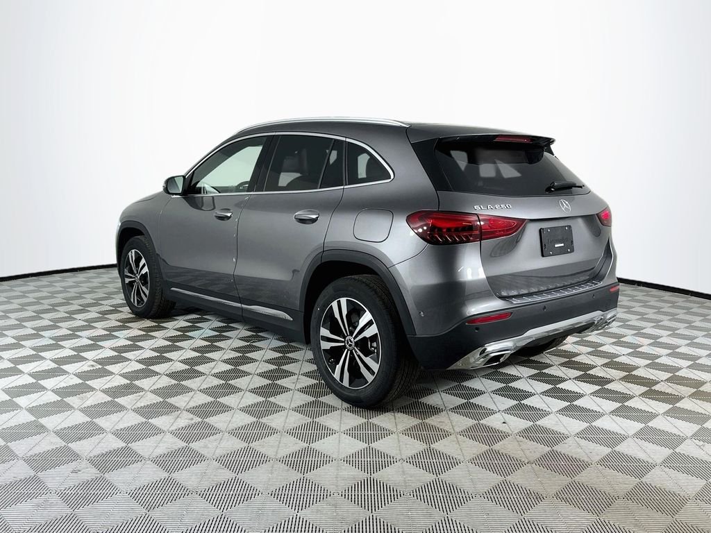 Used 2026 Gray Mercedes-Benz GLA 250 image 5