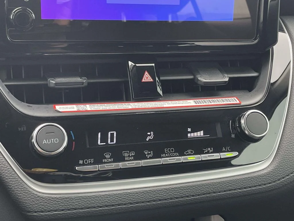 2025 Toyota Corolla Cross LE - Photo 18