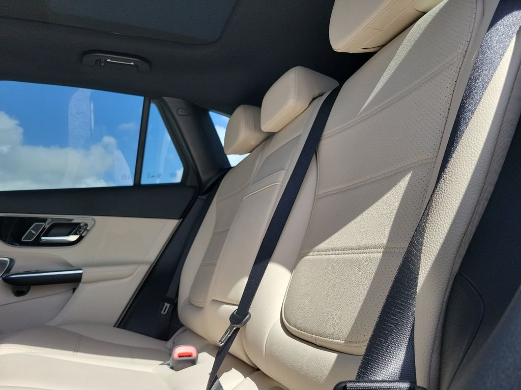 New 2026 Silver Mercedes-Benz GLC 300 image 9