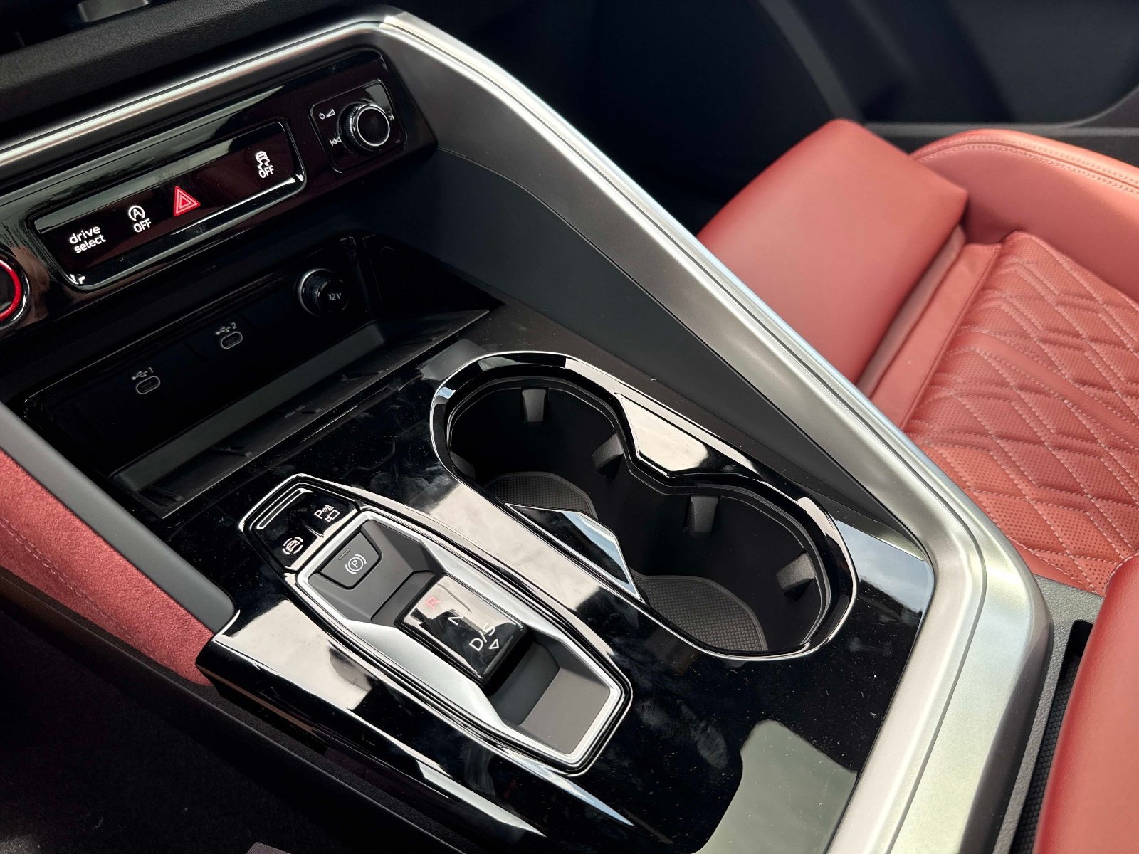 New 2026 Glacier White Metallic Audi Premium Plus image 28