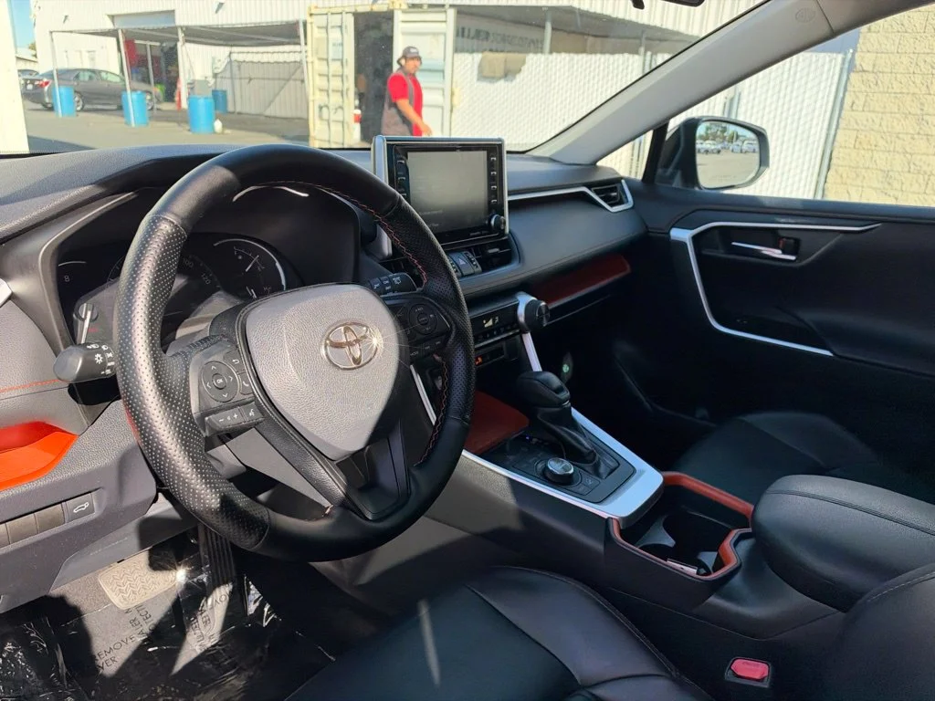 Used 2019 Blue Toyota Adventure image 15