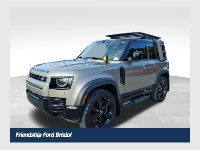 Used 2023 Gray Land Rover V8 image 1