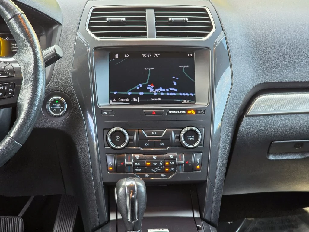 Used 2019 Red Ford XLT image 35