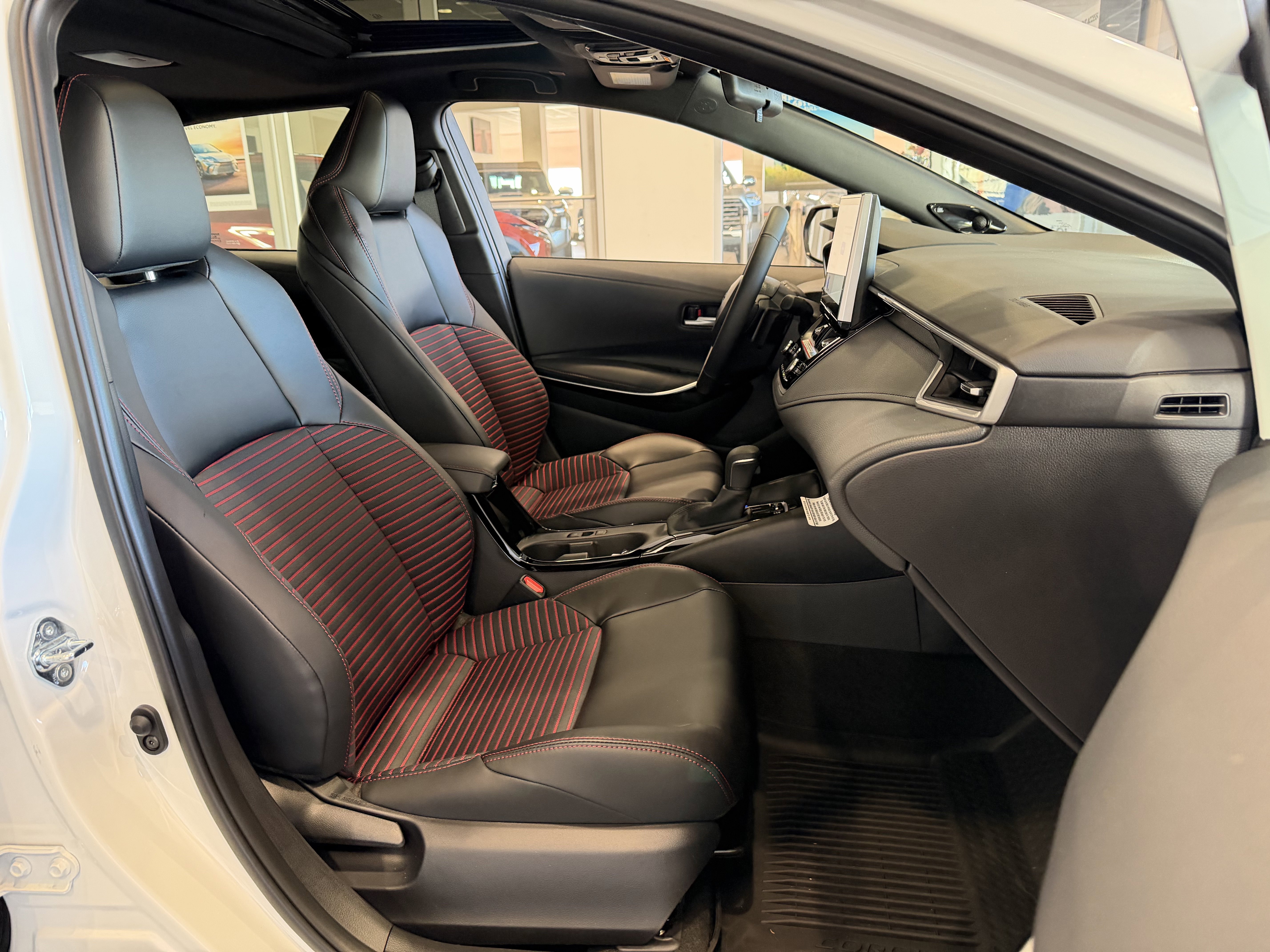 2026 Toyota Corolla XSE - Photo 57