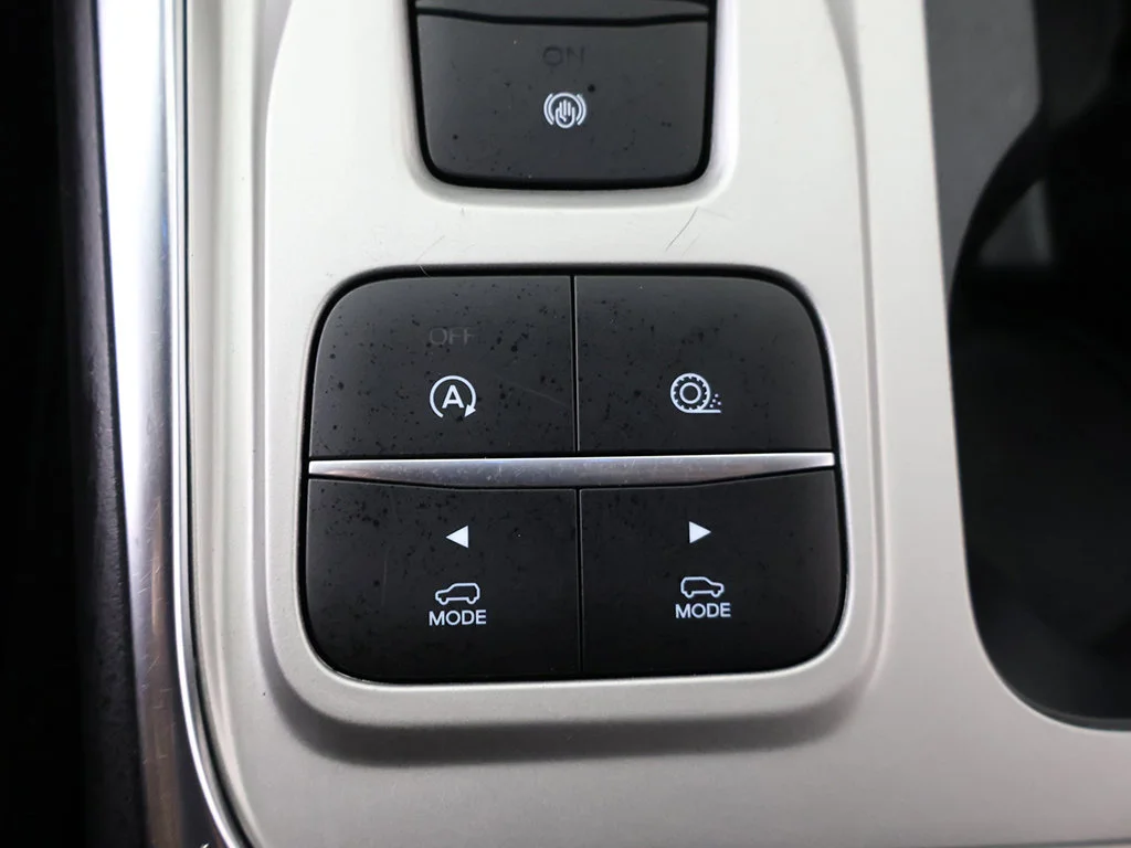 Used 2022 Black Ford Limited image 60