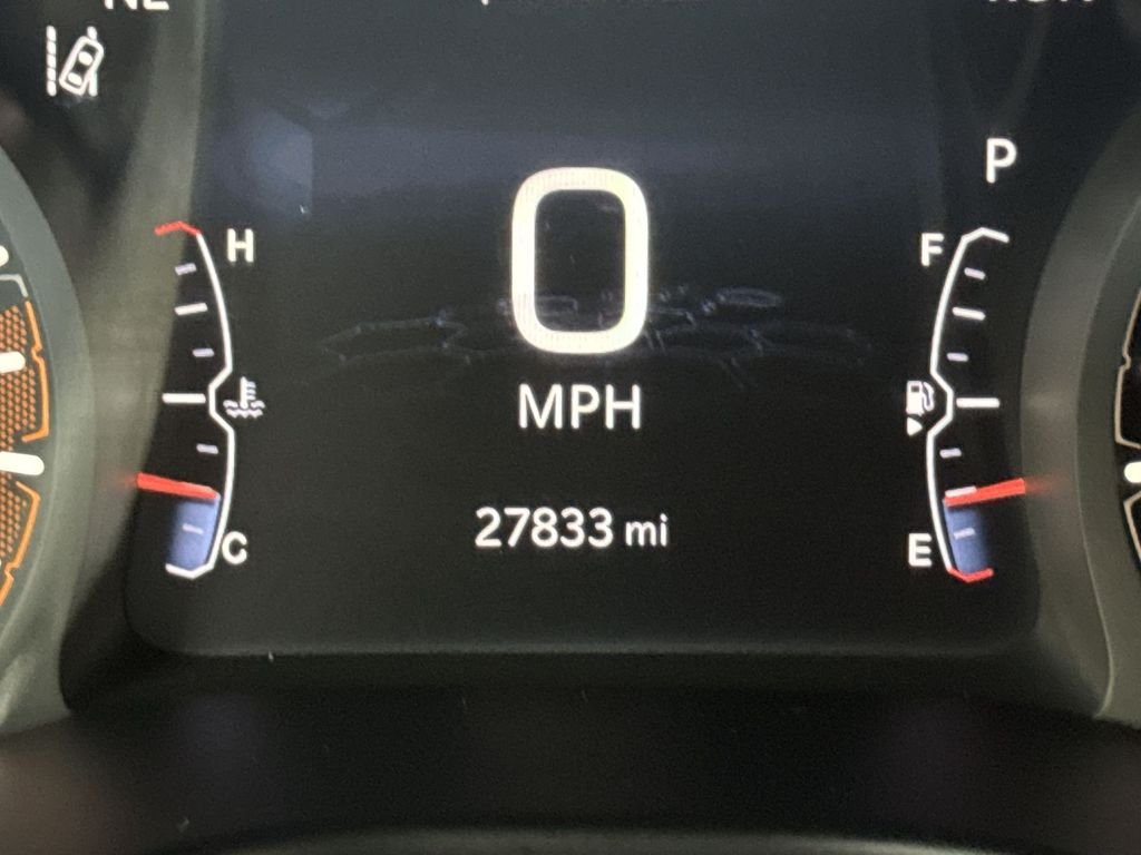 Used 2025 Silver Jeep Latitude image 22
