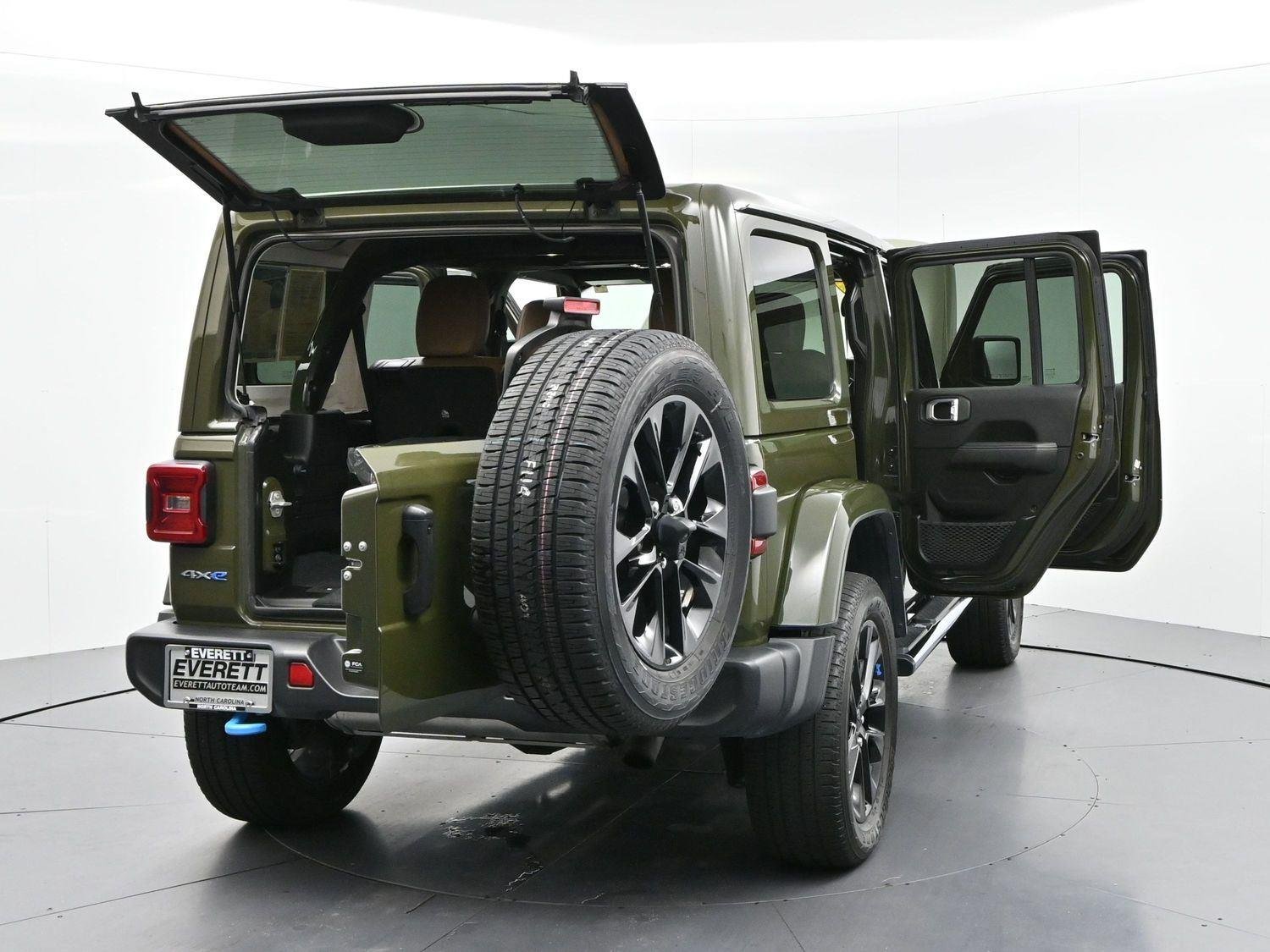 Used 2023 Sarge Green Clearcoat Jeep Sahara image 44