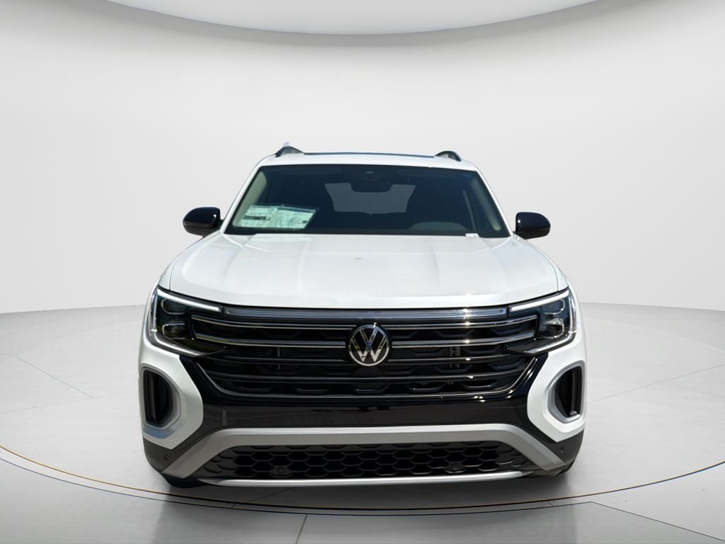 New 2026 Opal White Pearl Volkswagen 2.0T Peak Edition image 2
