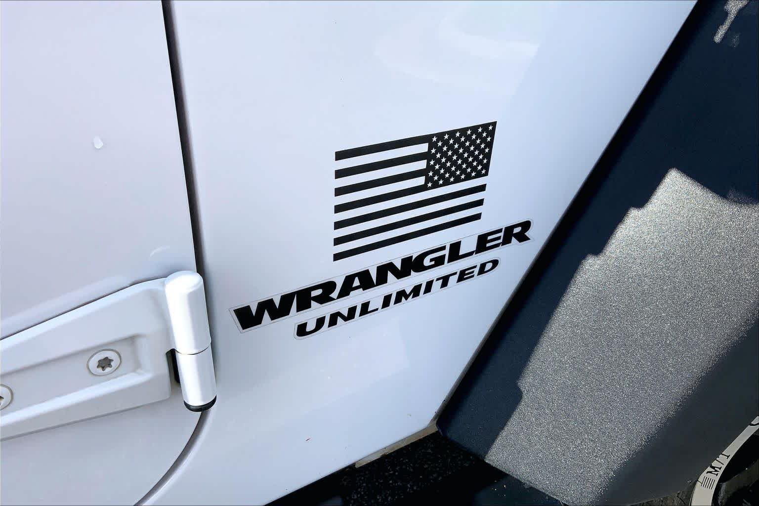 Used 2017 Bright White Clearcoat Jeep Sport image 29