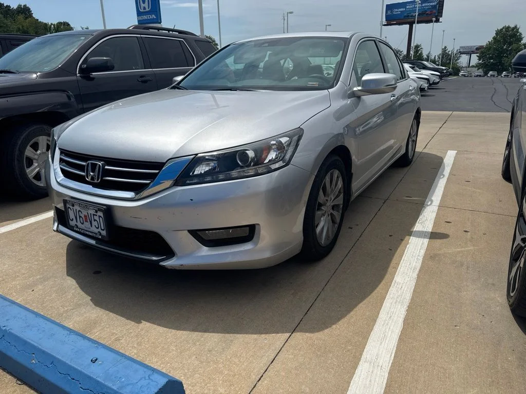 Used 2014  Honda EX-L image 3