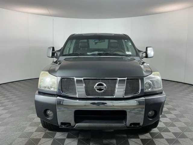 Used 2006 Gray Nissan LE image 2