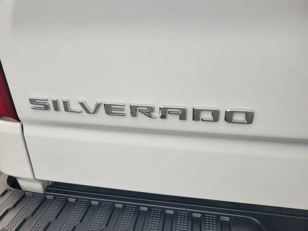 Used 2026 Summit White Chevrolet LT (2FL) image 11