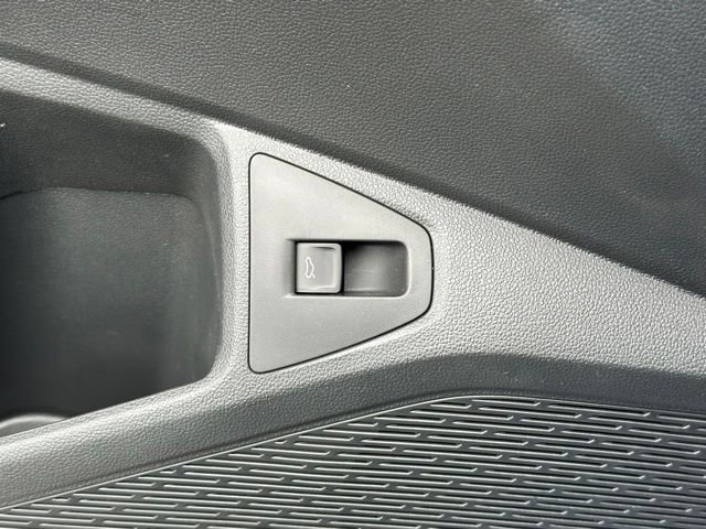 New 2026 Monterey Blue Pearl Volkswagen 1.5T SE image 17