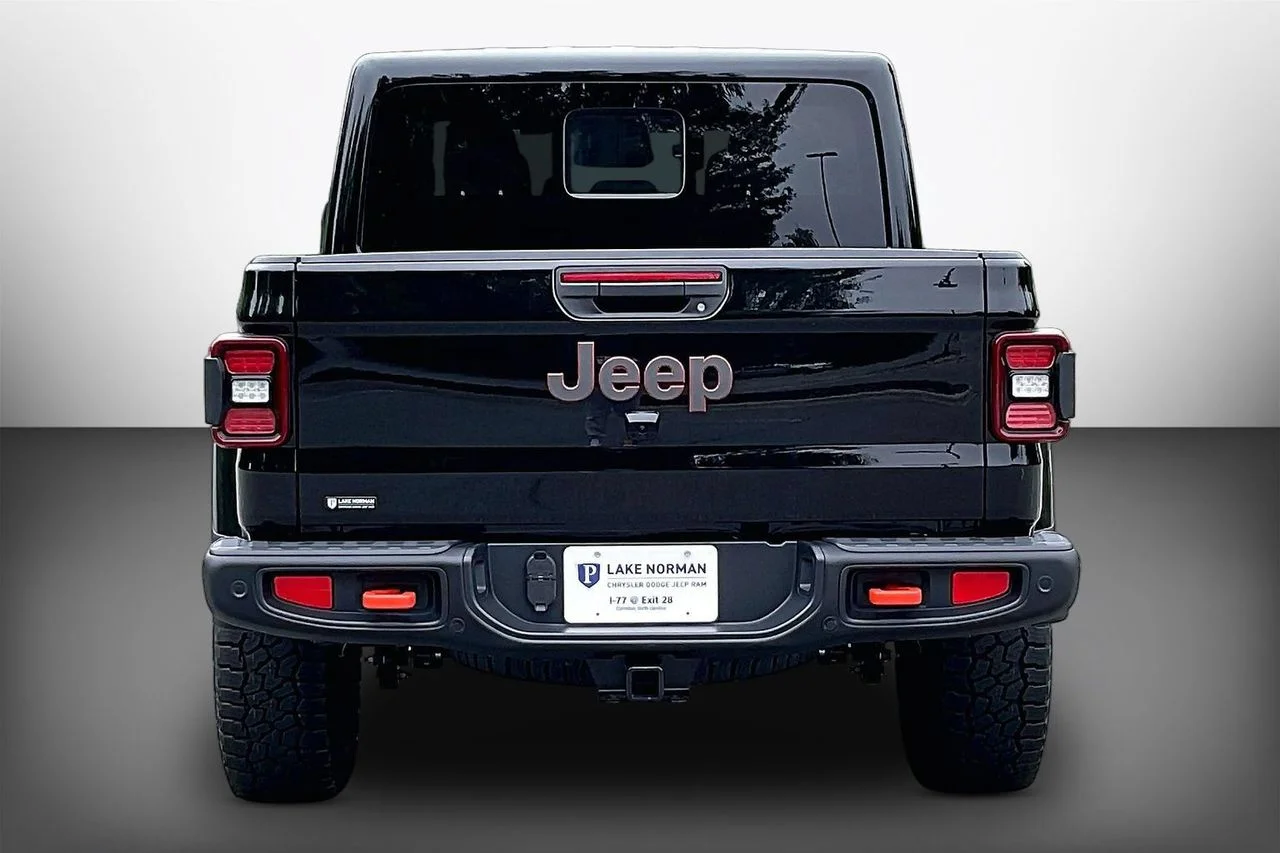 New 2026 Black Clear-Coat Exterior Paint Jeep Mojave X image 7