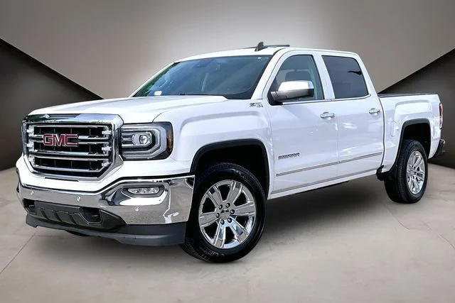 2018 GMC Sierra 4WD Crew Cab Short Box SLT's photo