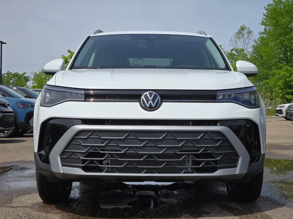 New 2026 Pure White Volkswagen 1.5T SE image 9