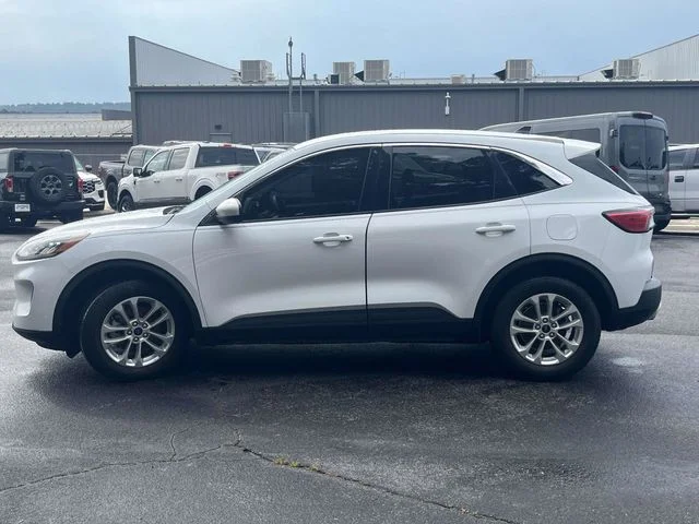 Used 2021 White Ford SE image 7