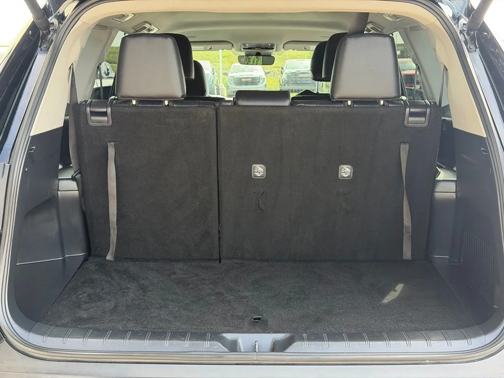 Used 2025 Black Toyota XLE image 9