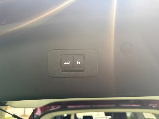 Used 2024 Red Nissan Platinum image 12