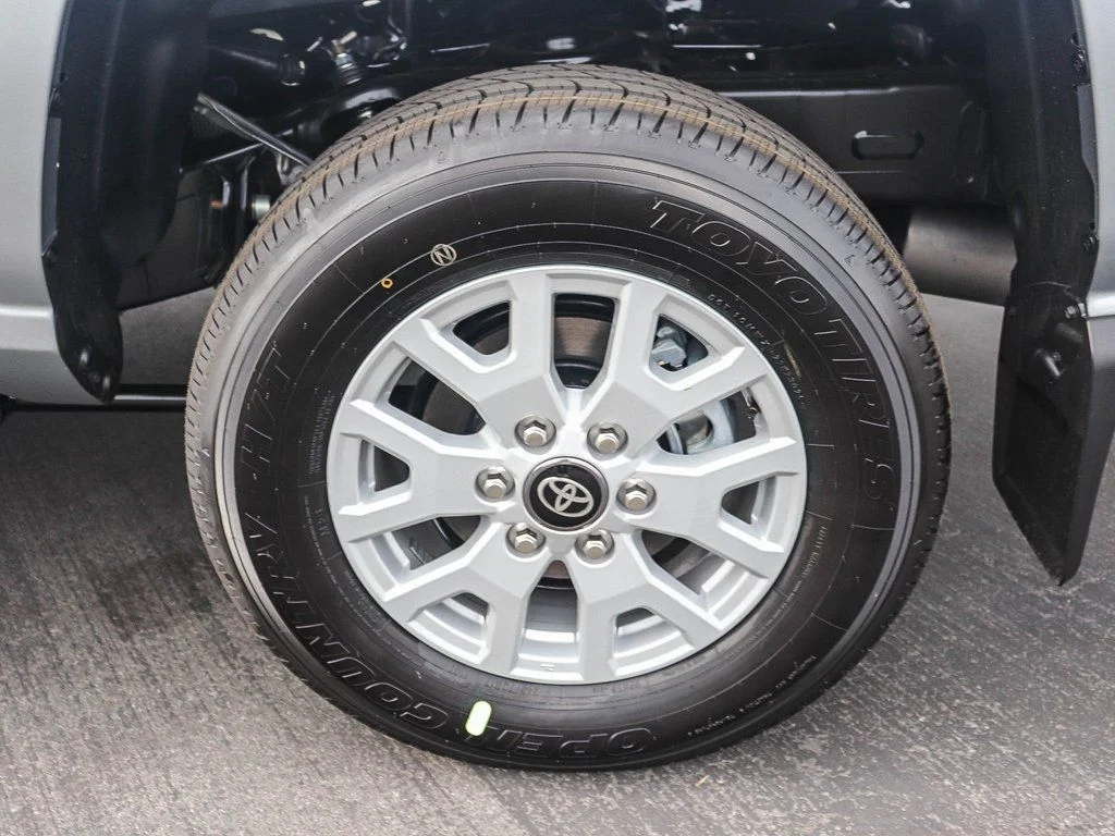 2026 Toyota Tacoma SR5 - Photo 9