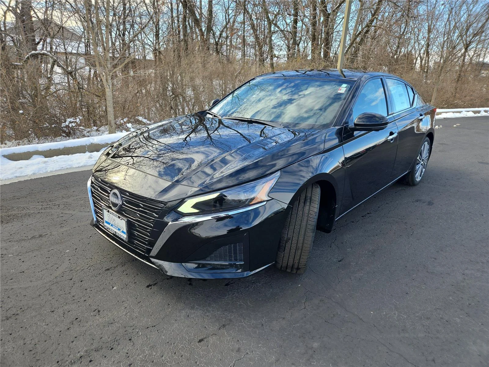New 2025 Super Black Nissan SL image 4