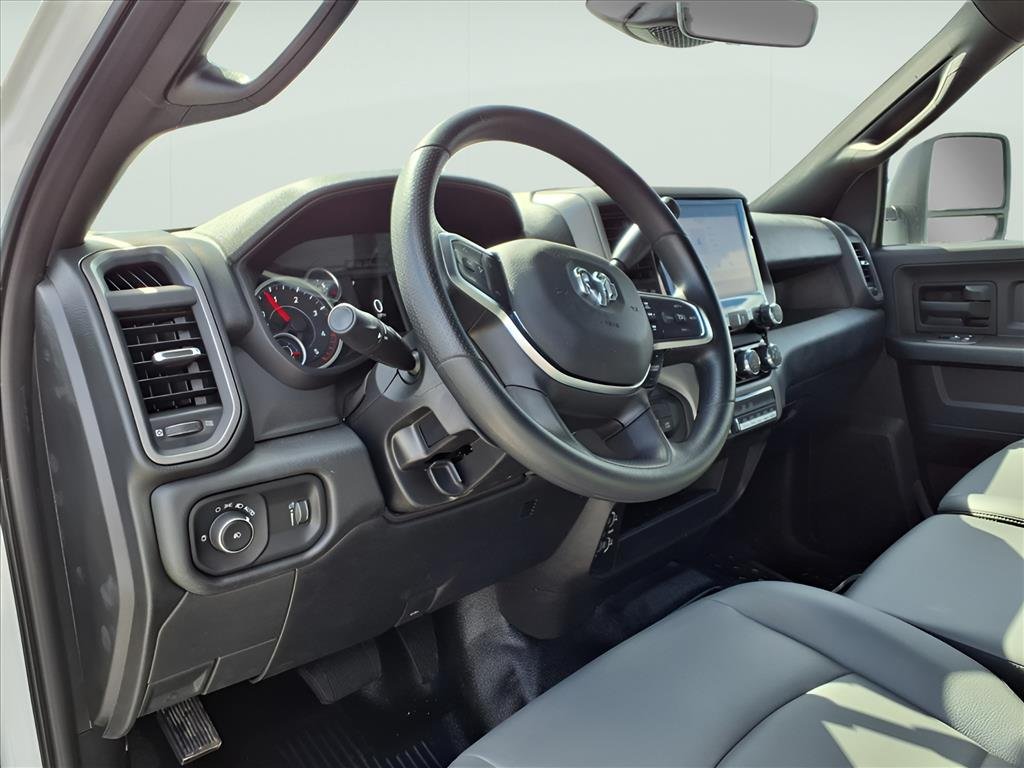 2025 RAM 3500 Chassis Tradesman - Photo 8