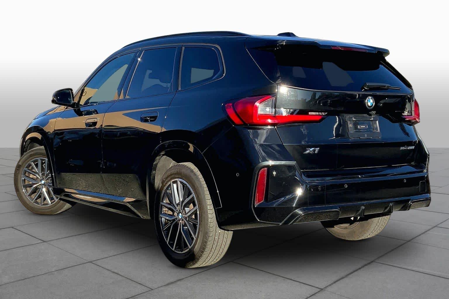 Used 2023 Black Sapphire Metallic BMW xDrive28i image 6