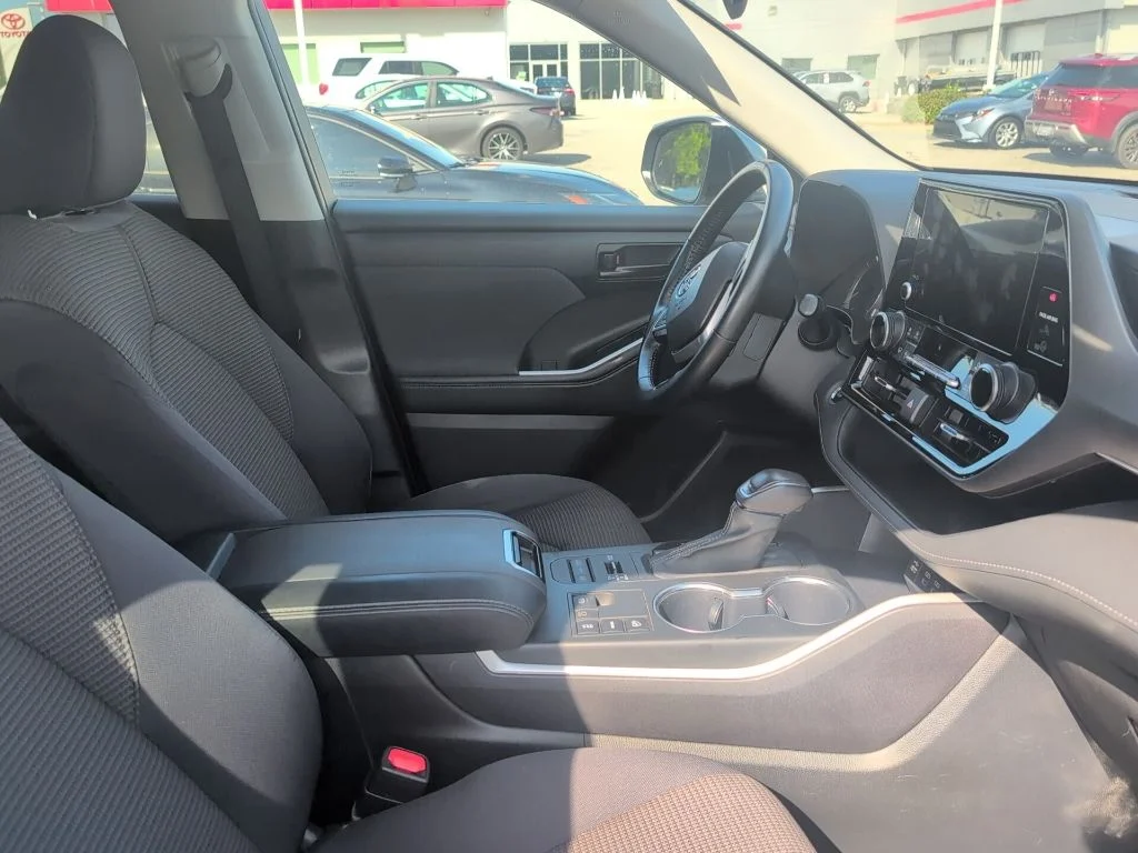 Used 2023 Silver Toyota LE image 2