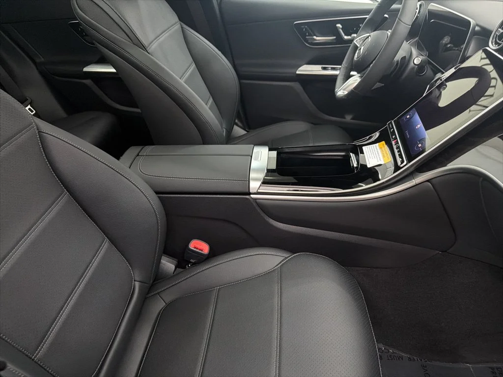 Used 2026 White Mercedes-Benz GLC 300 image 29
