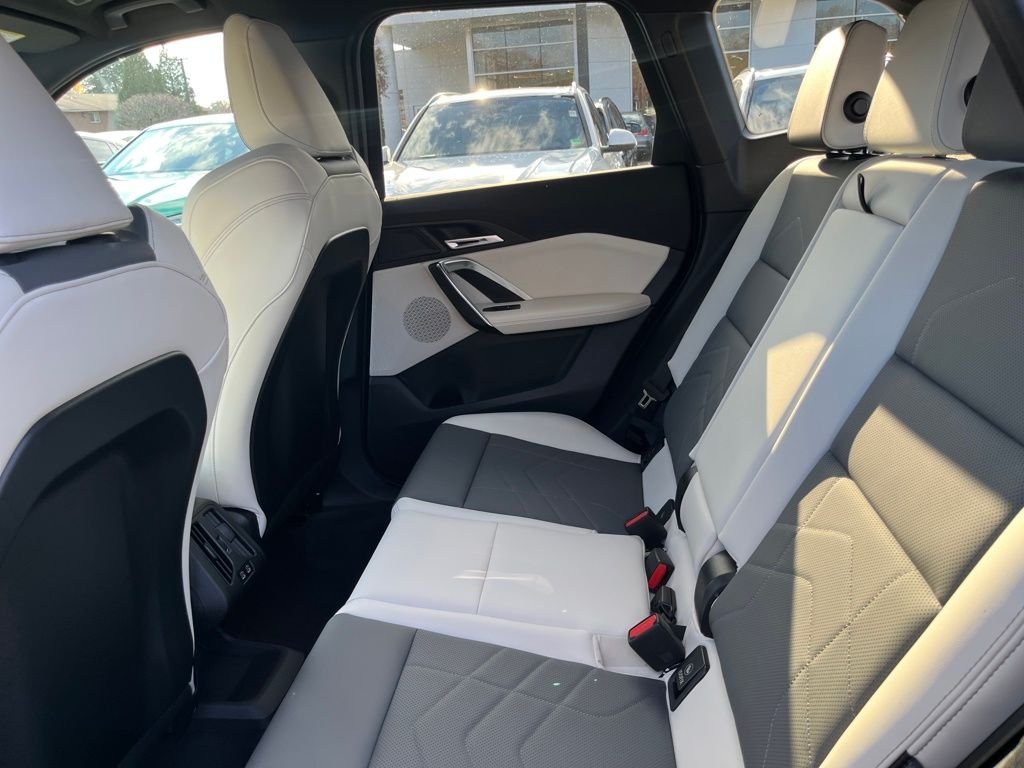 Used 2026 Blue BMW xDrive28i image 28