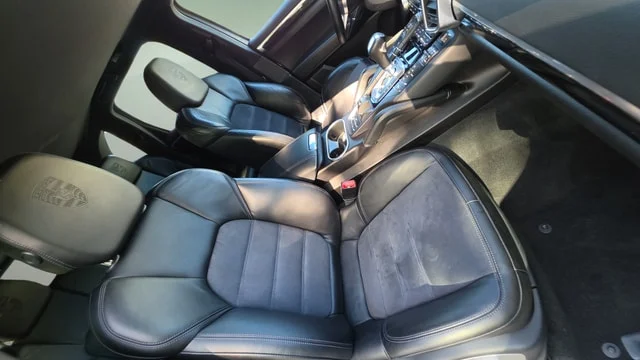 Used 2018 Black Porsche Base image 26