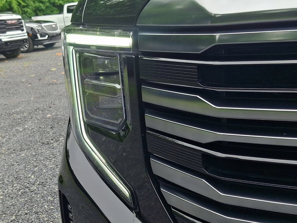 Used 2024 Onyx Black GMC AT4 image 10