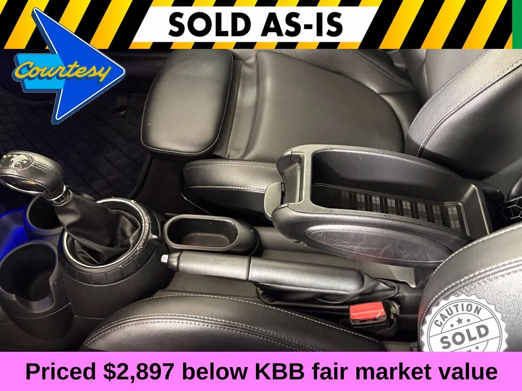 Used 2015 Red MINI Base image 28