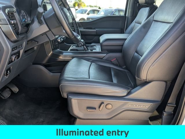 Used 2023  Ford Lariat image 14
