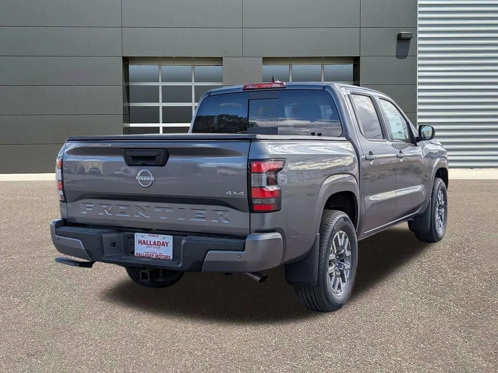 New 2026 Gun Metallic Nissan Crew Cab SV image 5