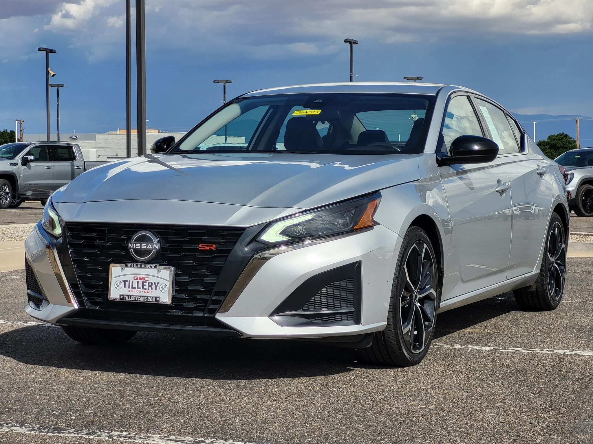 Used 2024 Silver Nissan 2.5 SR image 4