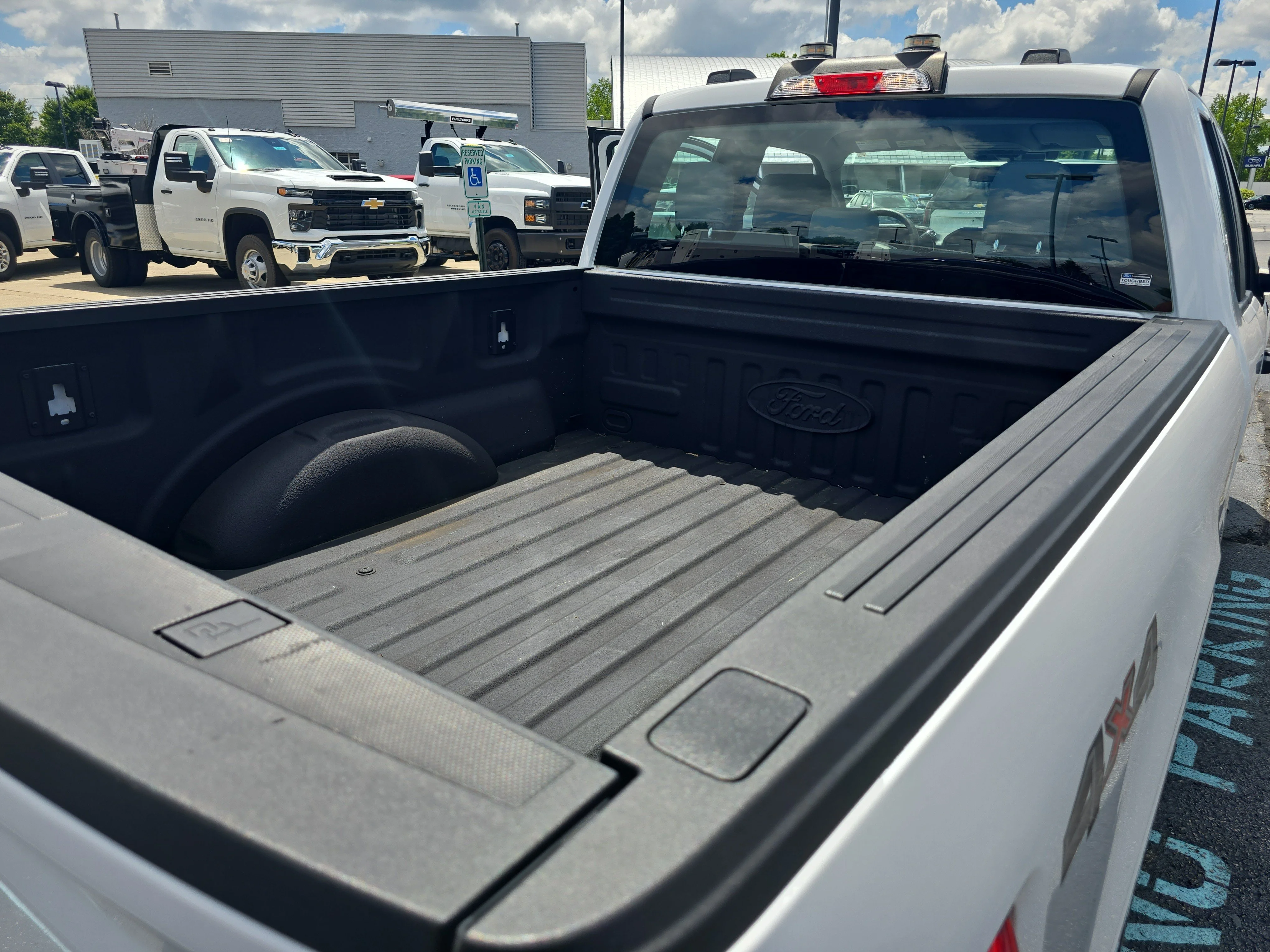 Used 2021 Oxford White Ford XL image 18