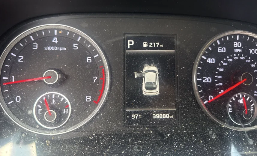 Used 2022 Gray Kia GT-Line image 7